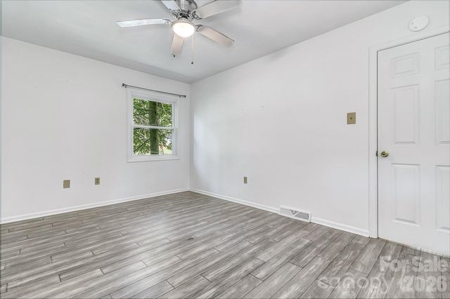 16 Merlin Way, Asheville, NC 28806