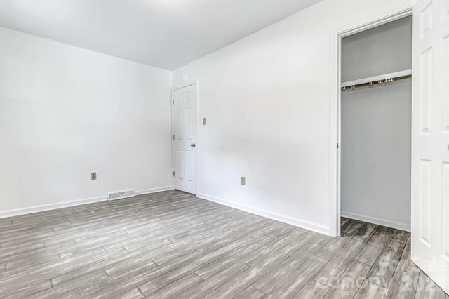 16 Merlin Way, Asheville, NC 28806