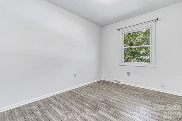 16 Merlin Way, Asheville, NC 28806