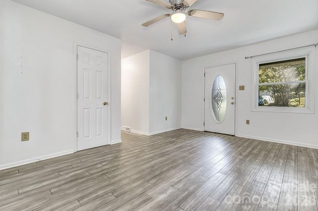 16 Merlin Way, Asheville, NC 28806