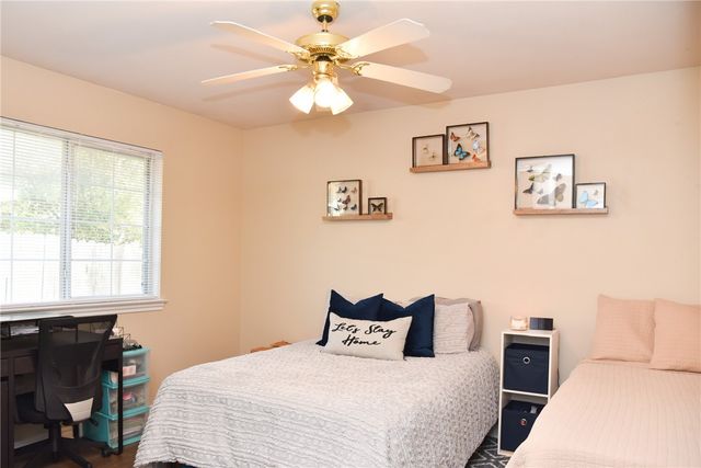 3813 Oldenburg, College Station, TX 77845