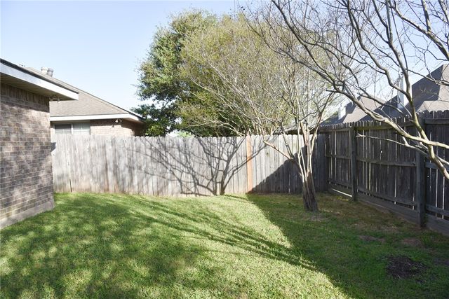3813 Oldenburg, College Station, TX 77845