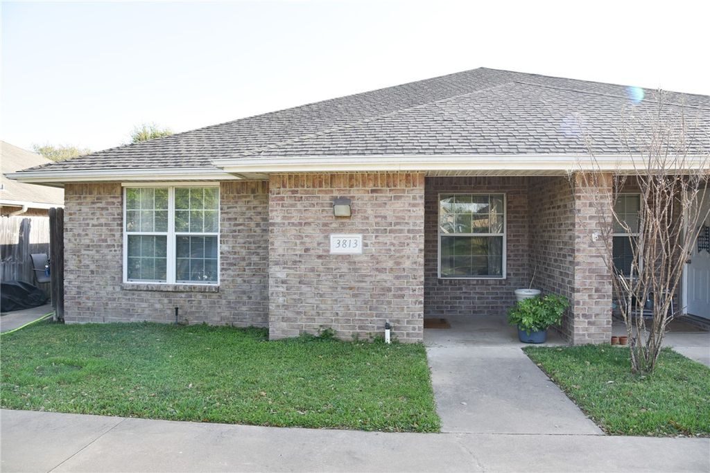 3813 Oldenburg, College Station, TX 77845