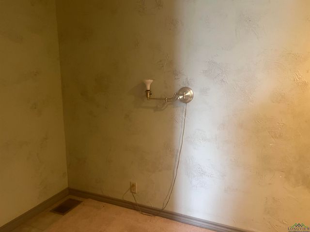 1609 Bomar St, Marshall, TX 75670