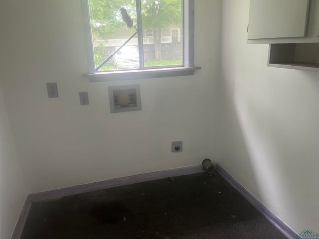 1609 Bomar St, Marshall, TX 75670