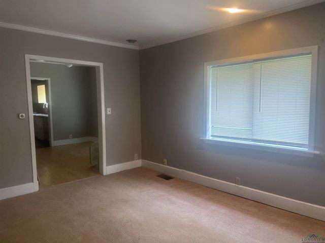 1609 Bomar St, Marshall, TX 75670