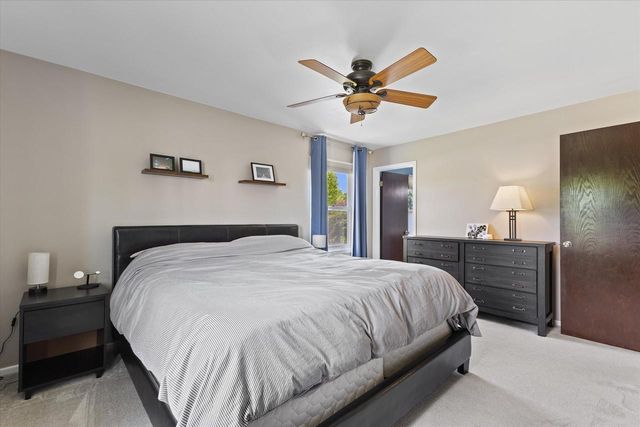 1128 Lake Park DRIVE, Pewaukee, WI 53072