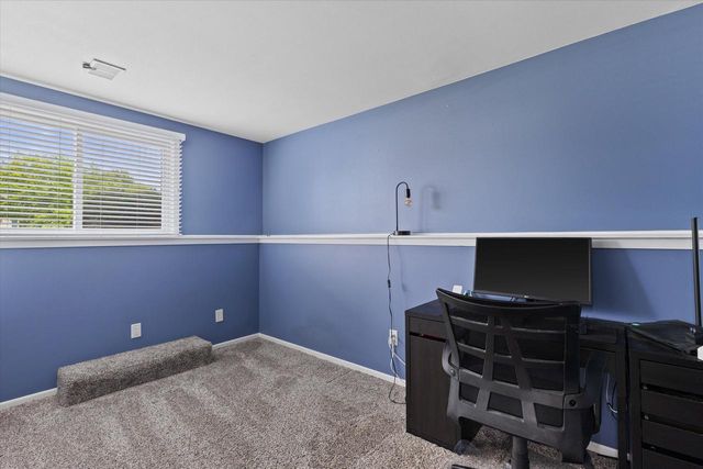 1128 Lake Park DRIVE, Pewaukee, WI 53072