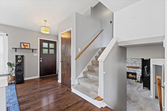 1128 Lake Park DRIVE, Pewaukee, WI 53072