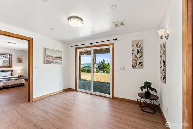 3920 NE 157th Place, Lake Forest Park, WA 98155