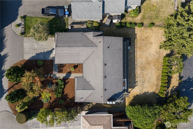 3920 NE 157th Place, Lake Forest Park, WA 98155