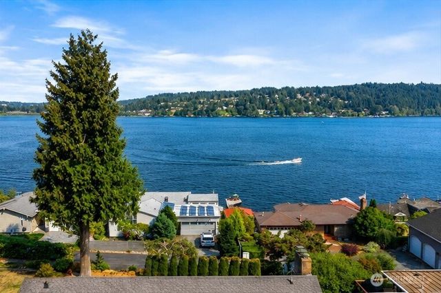 3920 NE 157th Place, Lake Forest Park, WA 98155