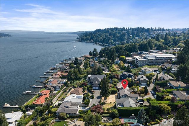3920 NE 157th Place, Lake Forest Park, WA 98155