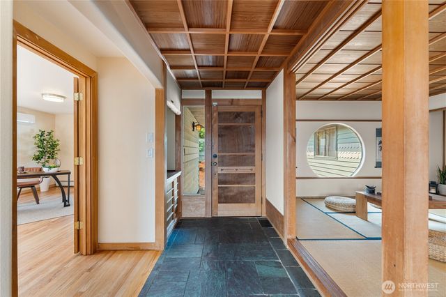 3920 NE 157th Place, Lake Forest Park, WA 98155