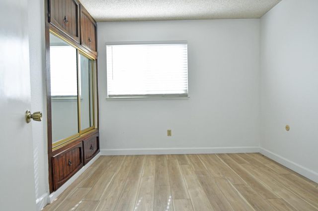 2621 Dels Ln, Turlock, CA 95382