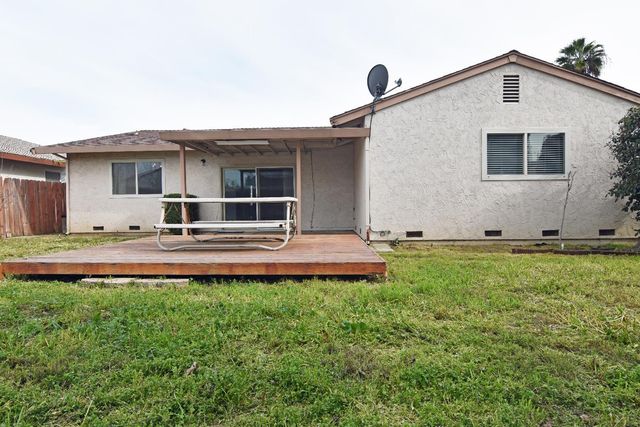 2621 Dels Ln, Turlock, CA 95382