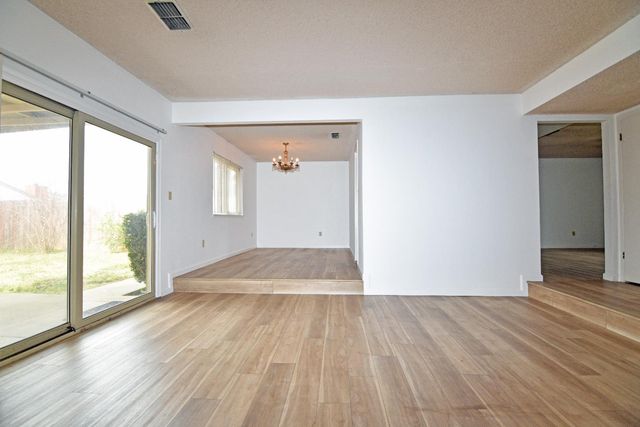 2621 Dels Ln, Turlock, CA 95382