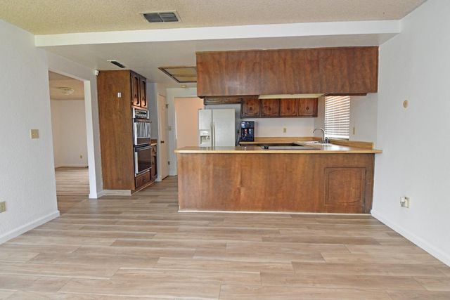 2621 Dels Ln, Turlock, CA 95382