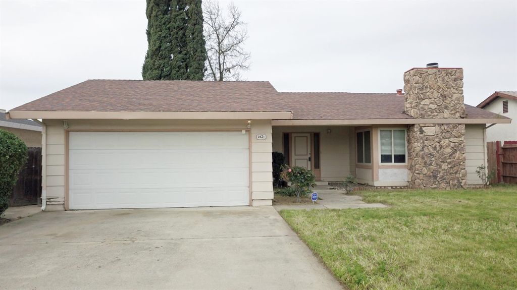 2621 Dels Ln, Turlock, CA 95382