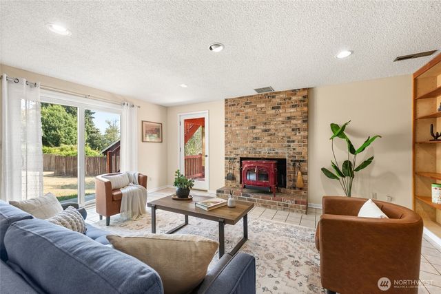 10514 SW 110th Street, Vashon, WA 98070