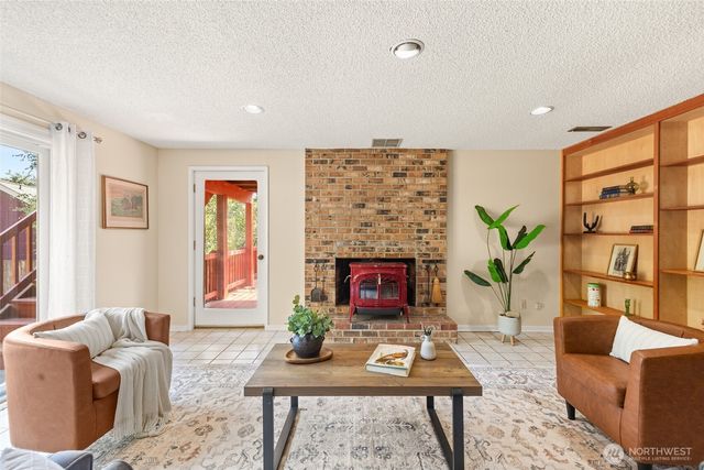 10514 SW 110th Street, Vashon, WA 98070