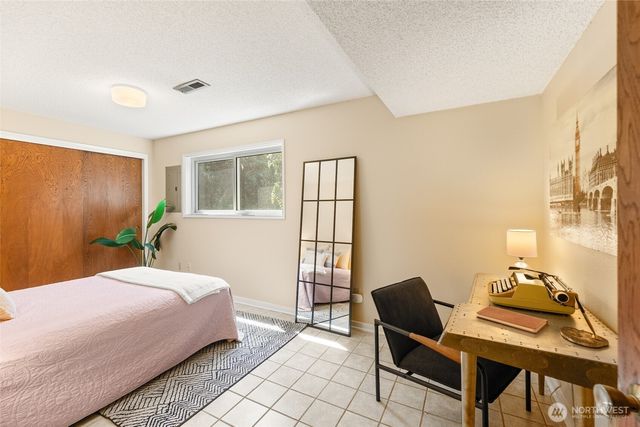 10514 SW 110th Street, Vashon, WA 98070