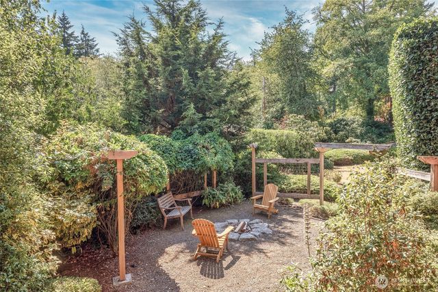 10514 SW 110th Street, Vashon, WA 98070