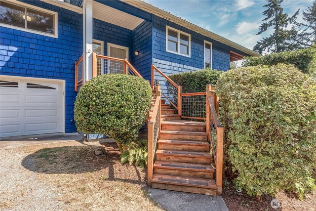 10514 SW 110th Street, Vashon, WA 98070