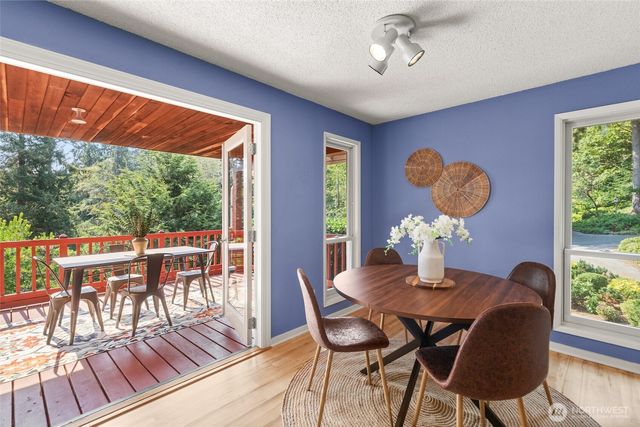 10514 SW 110th Street, Vashon, WA 98070