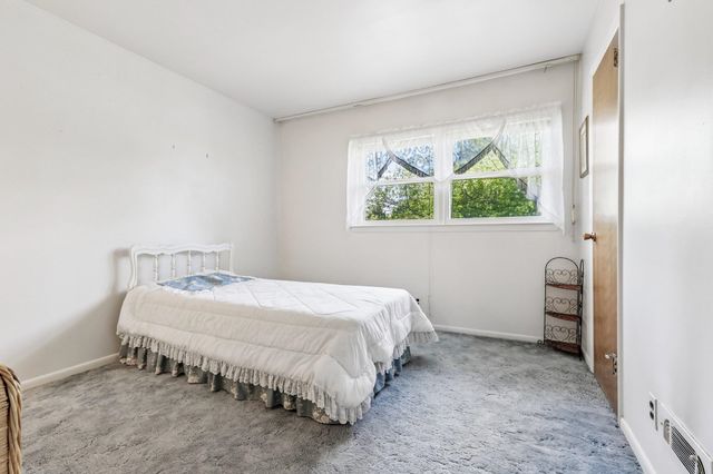 1355 RATZER RD, Wayne, NJ 07470