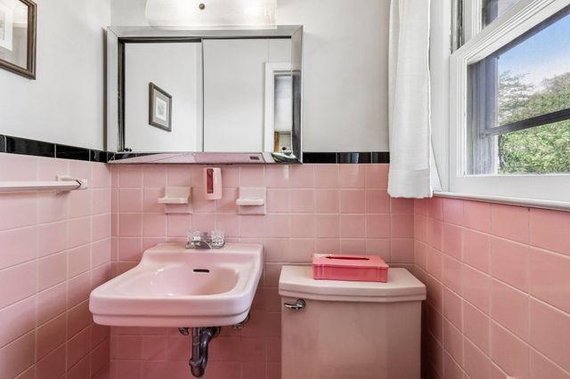 1355 RATZER RD, Wayne, NJ 07470