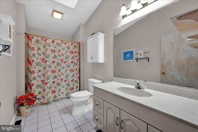 500 W LLOYD ST, Shenandoah, PA 17976