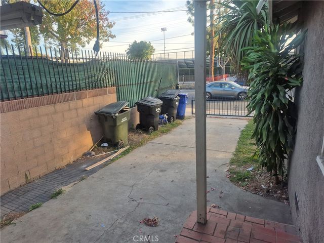 8237 Rosecrans, Paramount, CA 90723