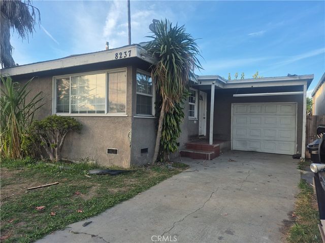 8237 Rosecrans, Paramount, CA 90723