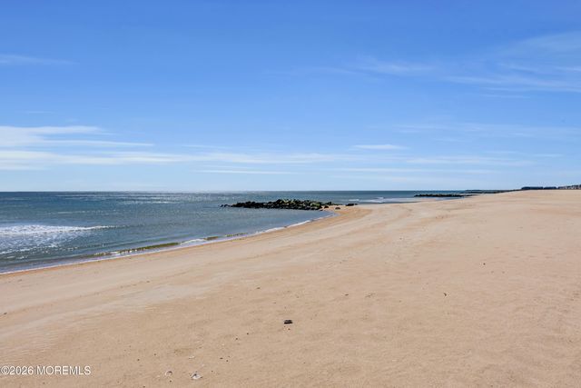 11 Pearce Avenue, Manasquan, NJ 08736