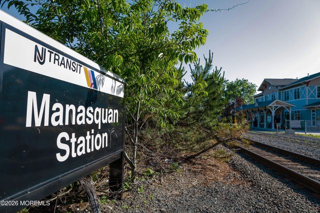 11 Pearce Avenue, Manasquan, NJ 08736