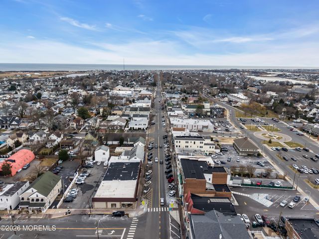 11 Pearce Avenue, Manasquan, NJ 08736