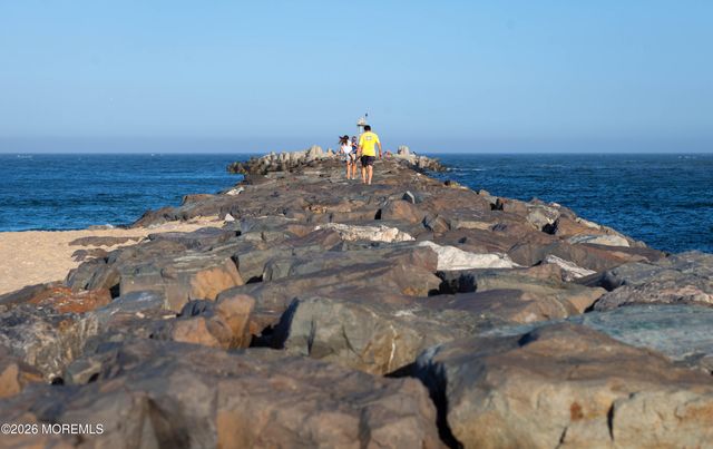 11 Pearce Avenue, Manasquan, NJ 08736