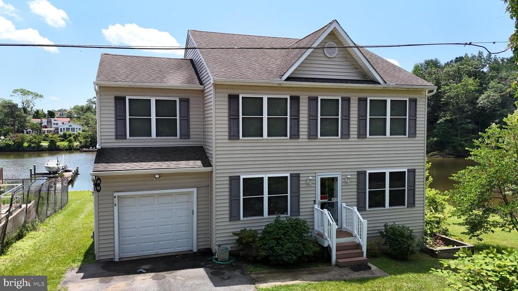 8113 STONE HAVEN DR, Glen Burnie, MD 21060