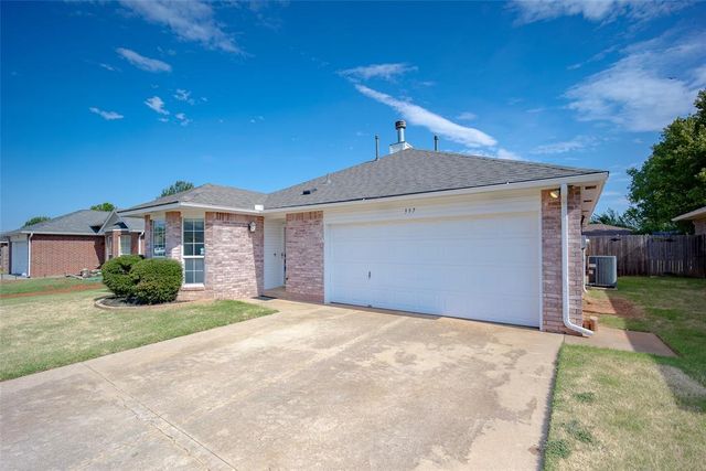 337 W Chantilly Way, Mustang, OK 73064