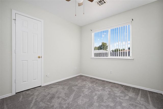 337 W Chantilly Way, Mustang, OK 73064