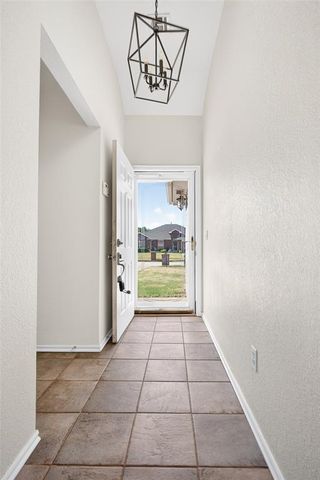 337 W Chantilly Way, Mustang, OK 73064
