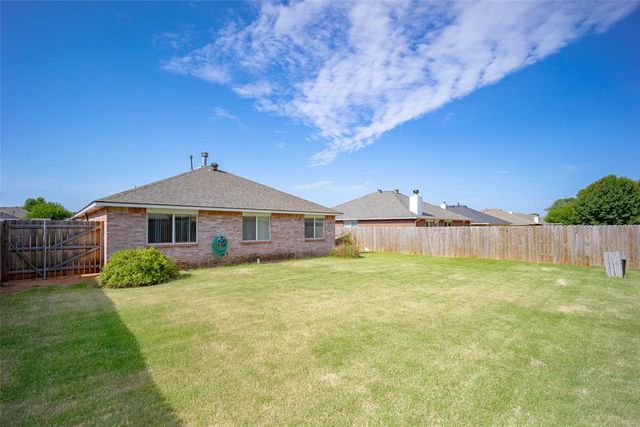 337 W Chantilly Way, Mustang, OK 73064