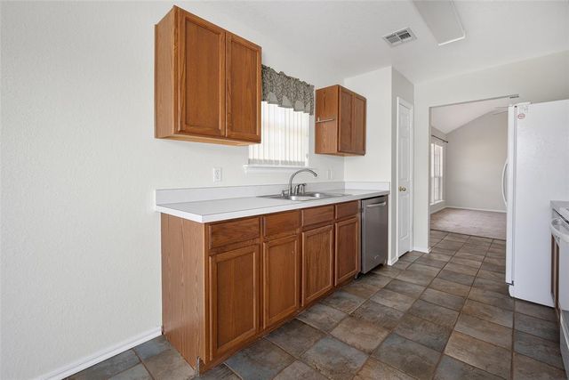 337 W Chantilly Way, Mustang, OK 73064