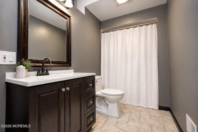 5 Grand Court, Colts Neck, NJ 07722