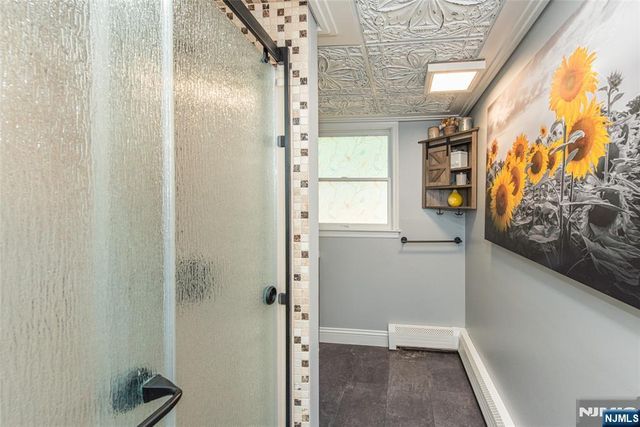 4 Hover Drive, Mount Arlington Boro, NJ 07856
