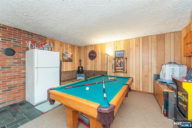 4 Hover Drive, Mount Arlington Boro, NJ 07856