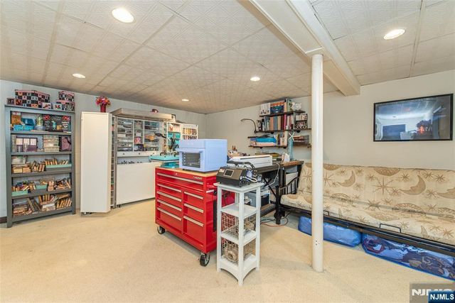 4 Hover Drive, Mount Arlington Boro, NJ 07856