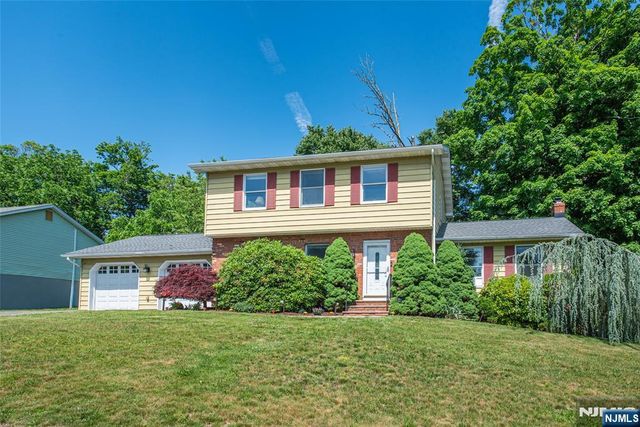 4 Hover Drive, Mount Arlington Boro, NJ 07856