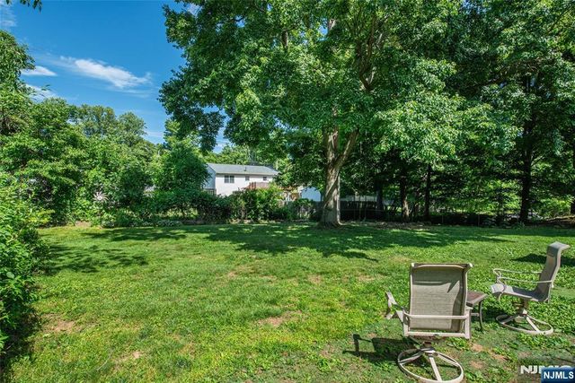 4 Hover Drive, Mount Arlington Boro, NJ 07856